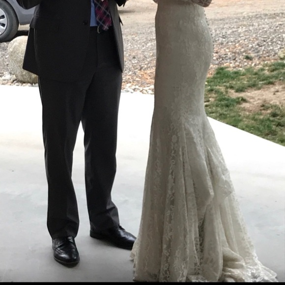 Lace Bridal Wedding Dress - Picture 7 of 8